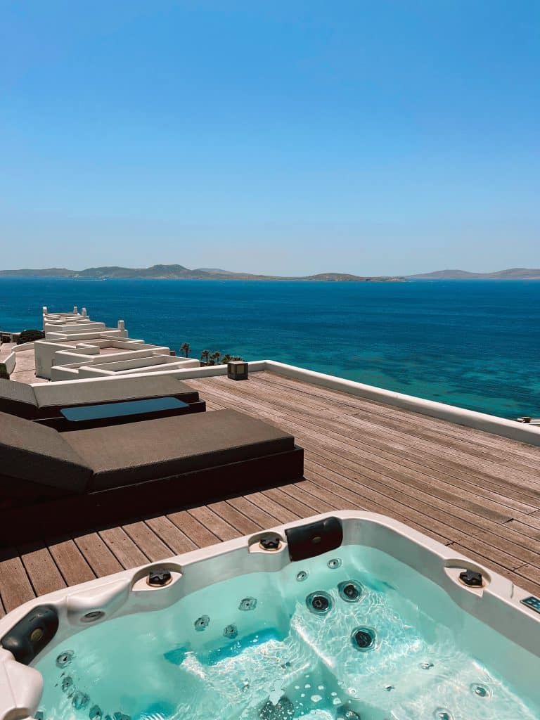 Spa encastré ou spa portable : comment choisir selon son jardin